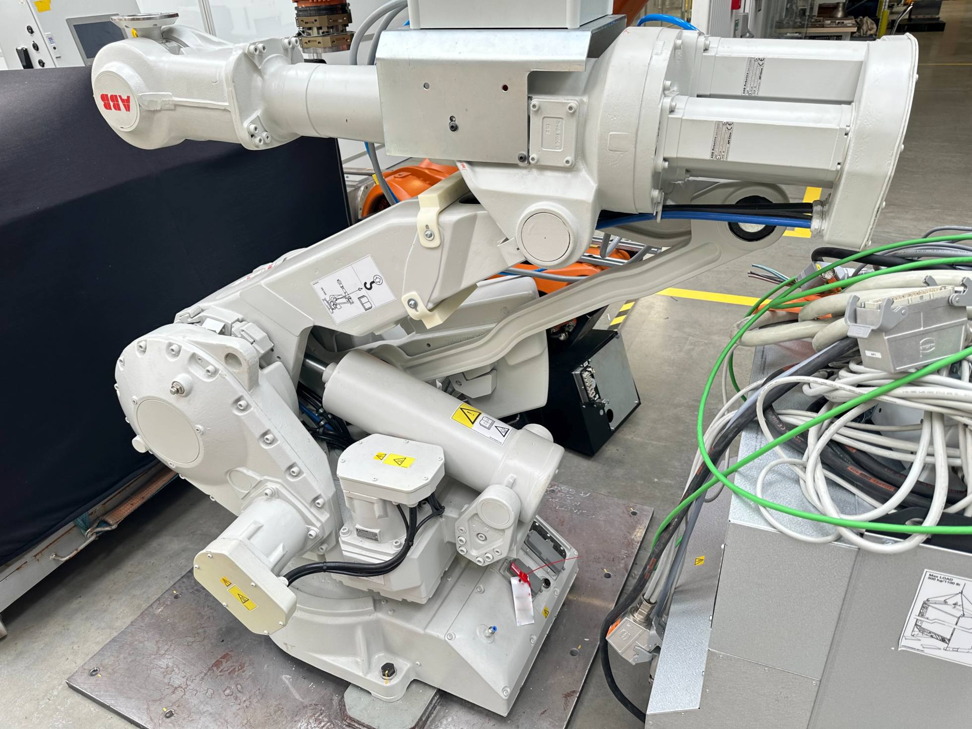 Industrial robot ABB IRB 4400-60