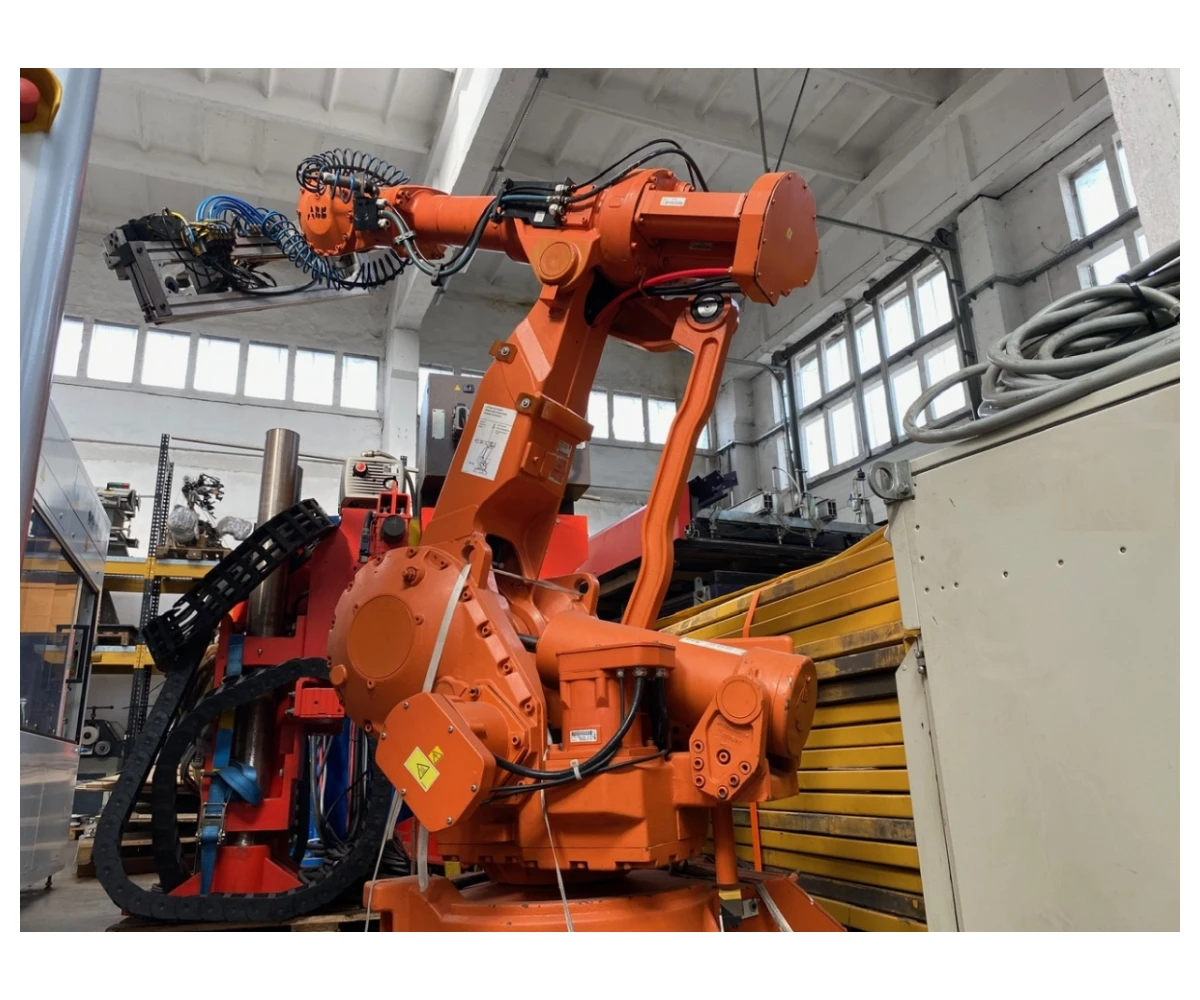 Robot ABB IRB 4400 M2000